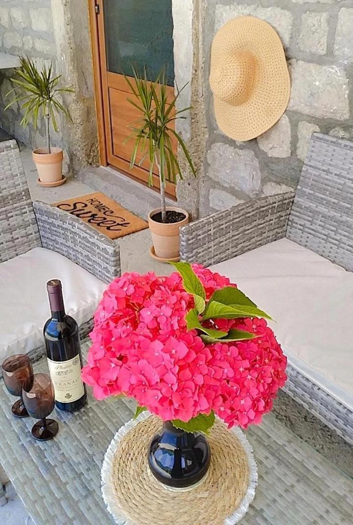 Apartmani Dumezic 바르 객실 사진