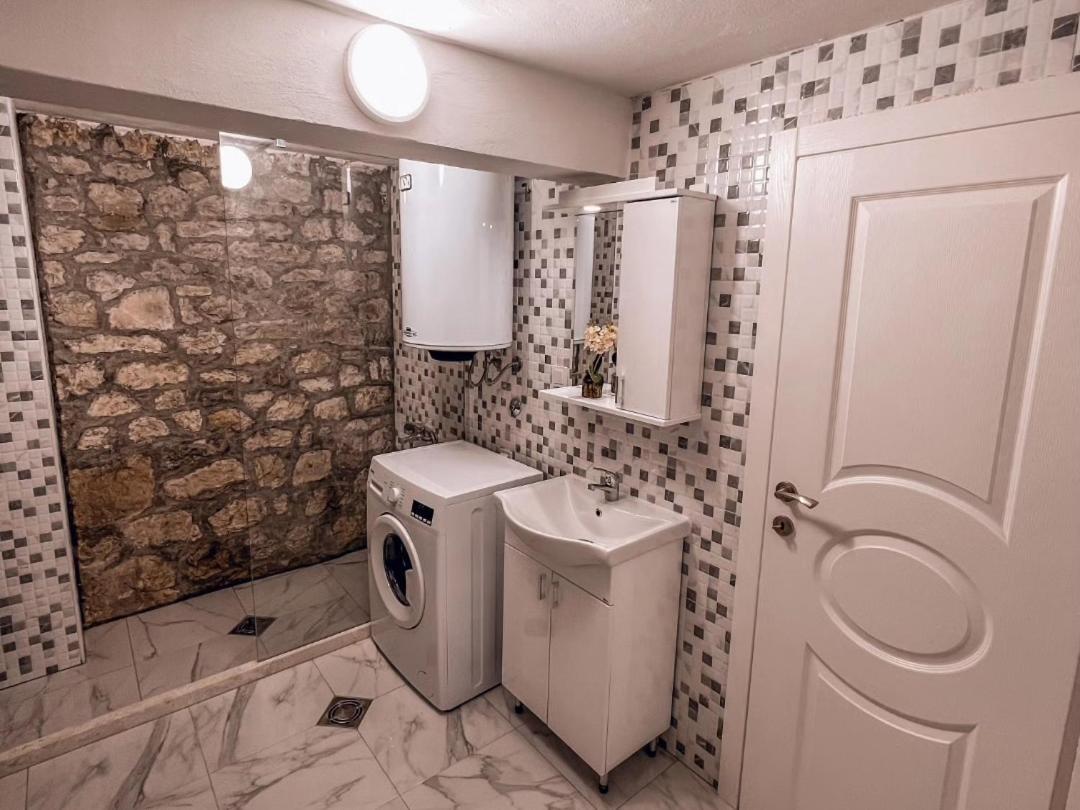 Apartmani Dumezic 바르 객실 사진